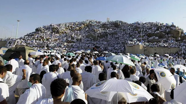 متى يبدأ الصيام ومن يمتنع عن قص الشعر والأظافر؟